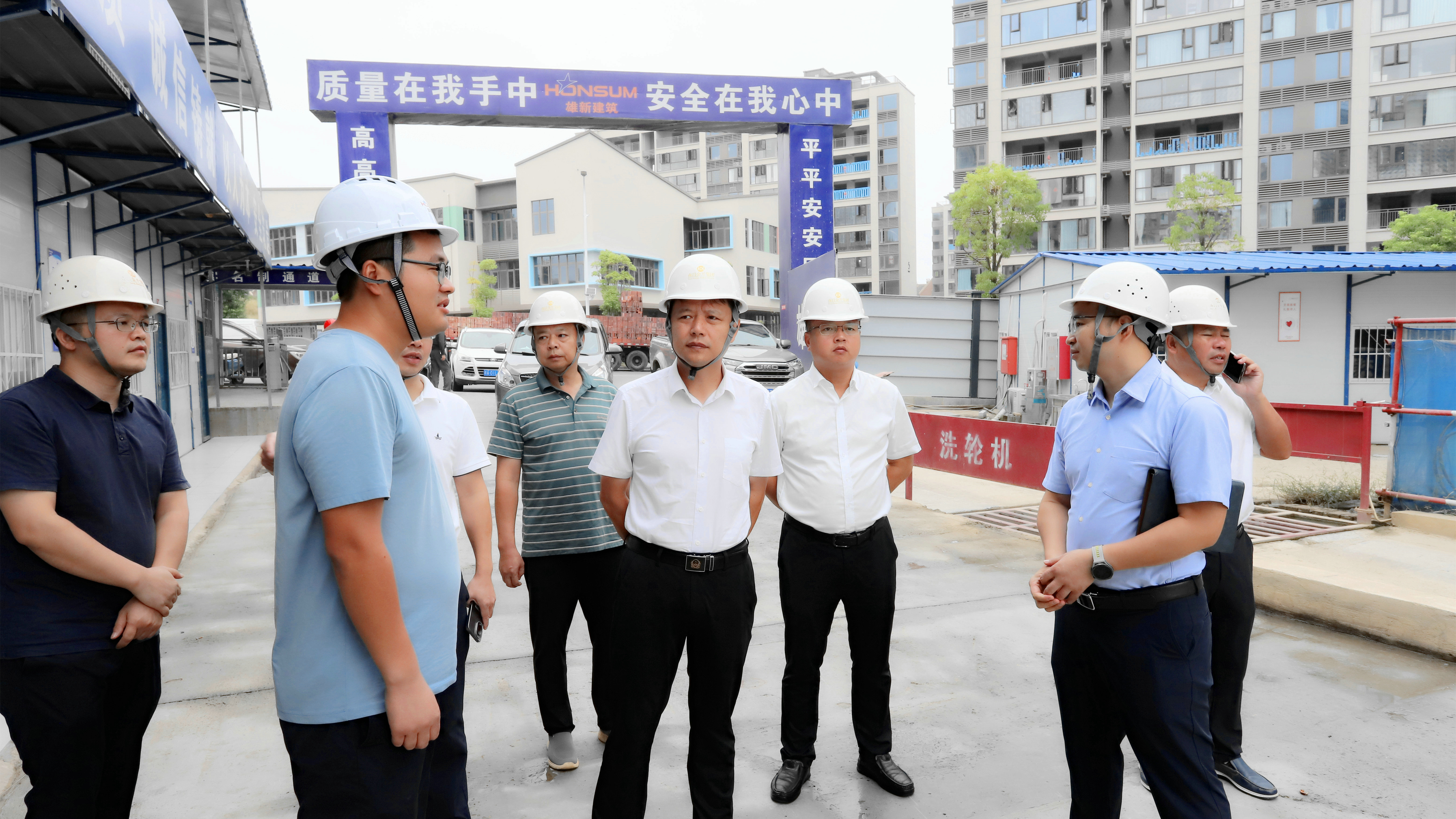 罗贤锦带队调研集团重点项目建设情况